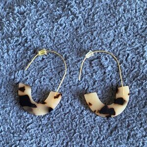 Tortoise Shell Hoop Earrings